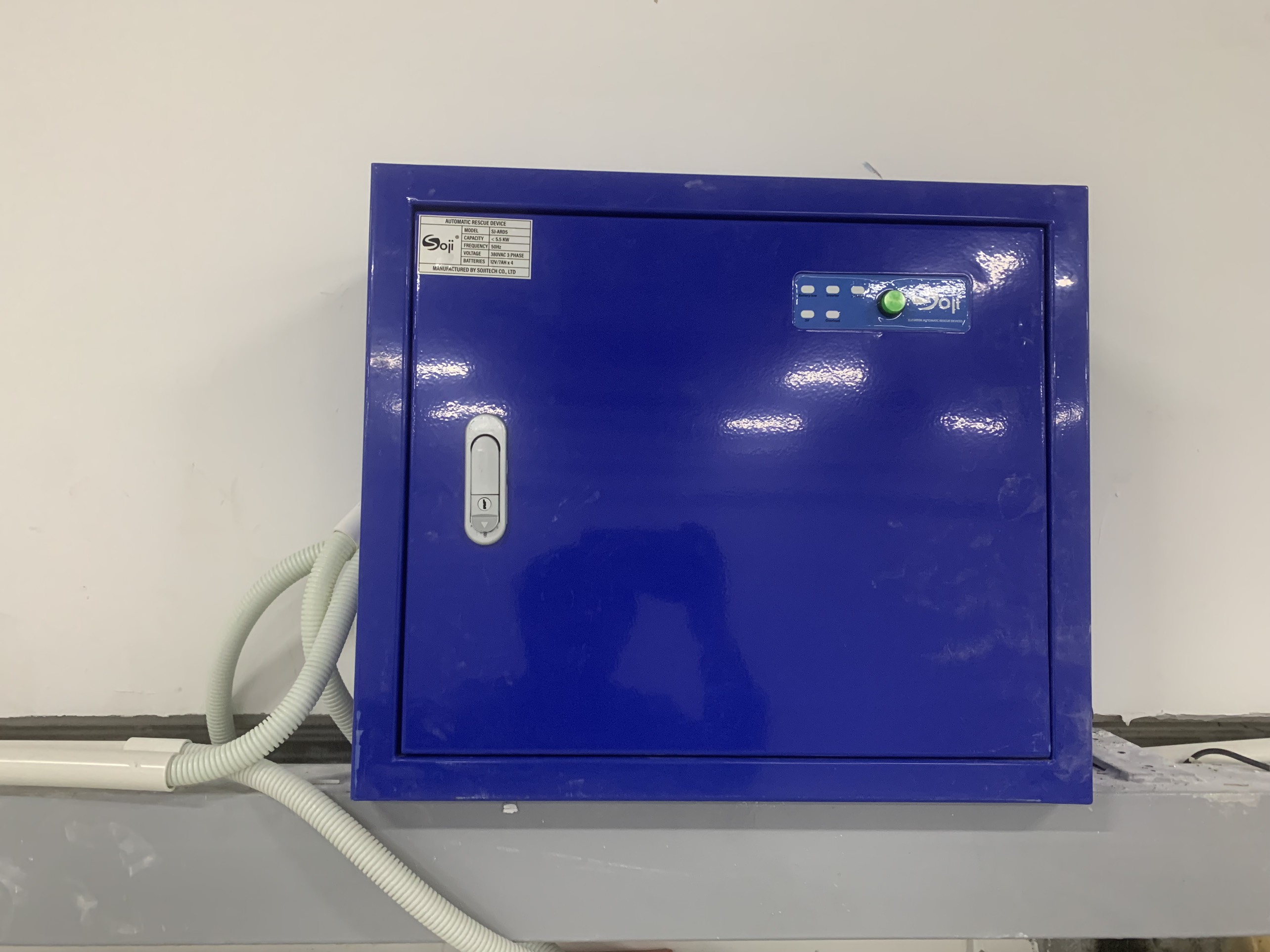 3-phase ARD roller shutter door UPS for motors from 800W to 1600W